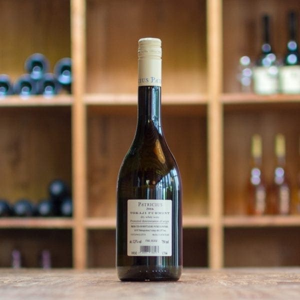 patricius tokaji furmint 2016 achterzijde